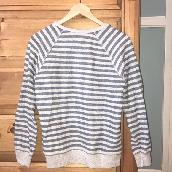 Rosé Pistol sweater size M EUC - Picture 4 of 4